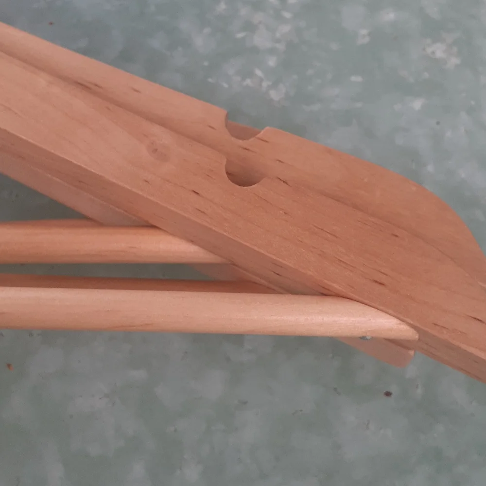 WOODEN CLOTHES HANGERS lot 5